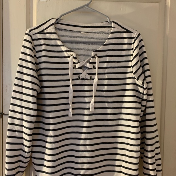 Sweater - Picture 1 of 3